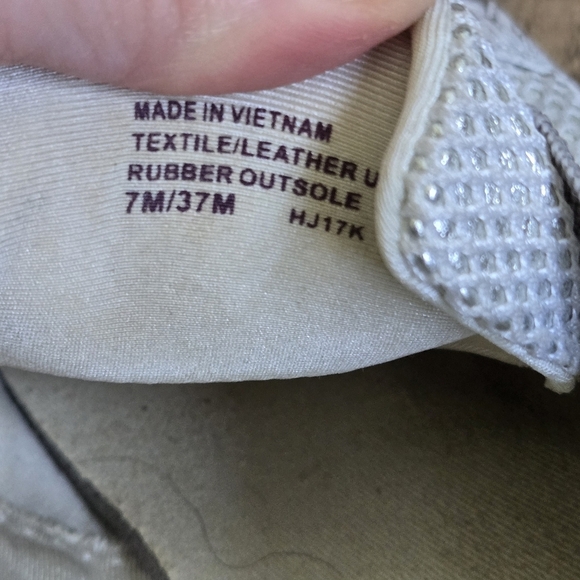 Michael Kors Women's 7m White Slip-On Sneakers - Picture 11 of 11